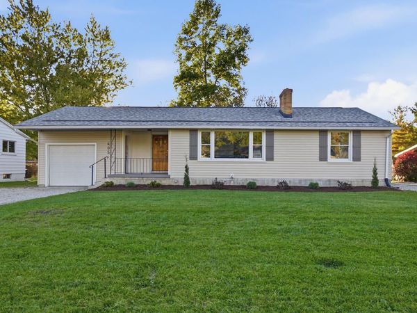 405 Apple Ln, Mansfield, OH 44905