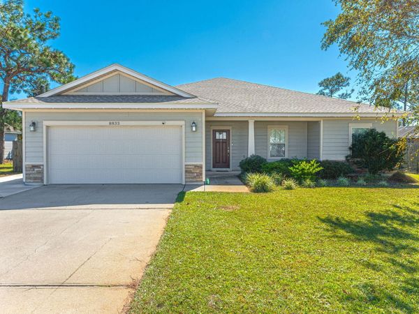 8833 Cagle Drive, Navarre, FL 32566