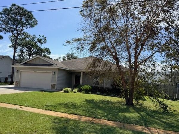 8833 Cagle Drive, Navarre, FL 32566