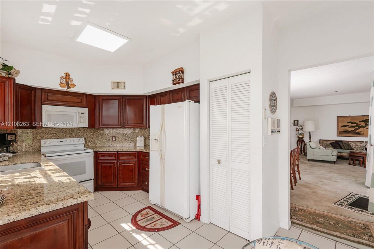 14817 Balgowan Rd , Unit 102-5, Miami Lakes, FL 33016 Photo