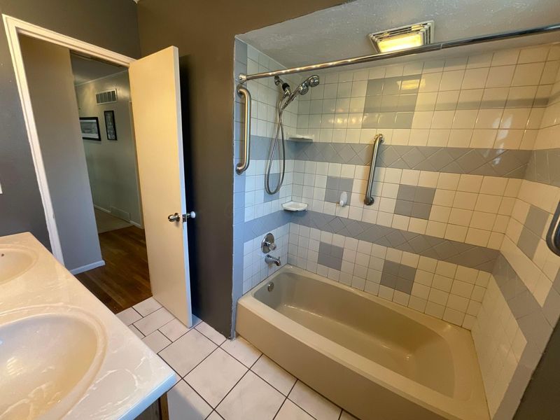 1178 Manfeld Drive, Columbus, OH 43227 Photo 16