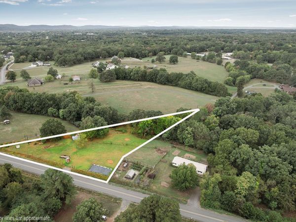 3017 N Adams Road , Fayetteville, AR 72704