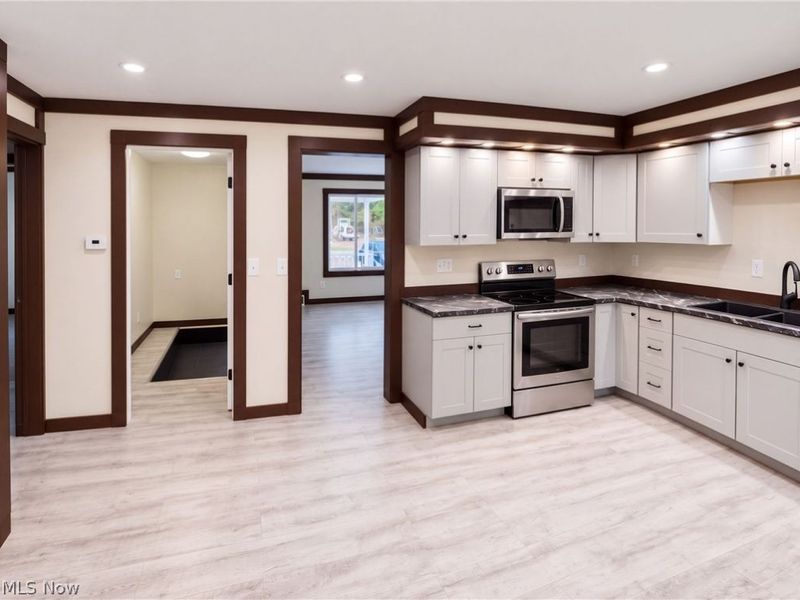 3843 Globe Avenue, Lorain, OH 44055 Photo 6