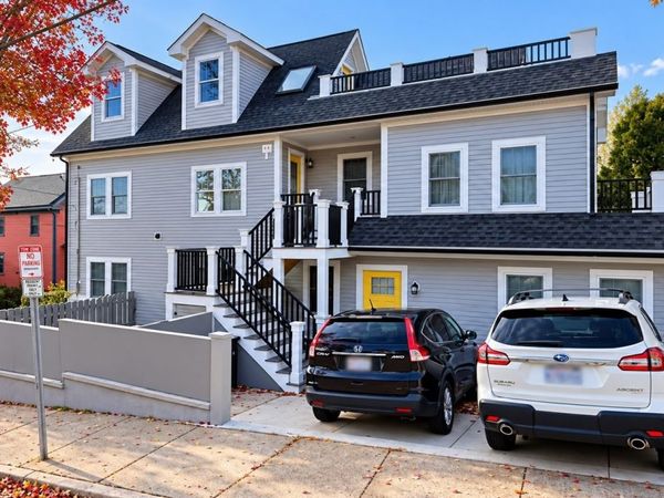 26 Porter St, Unit 1, Somerville, MA 02143