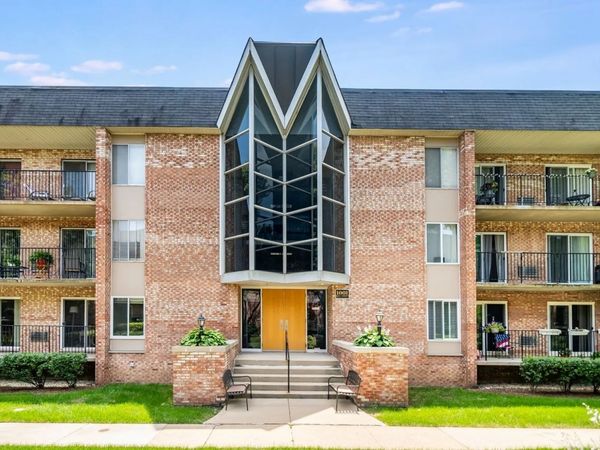 1001 N Mill Street , Unit 307, Naperville, IL 60563