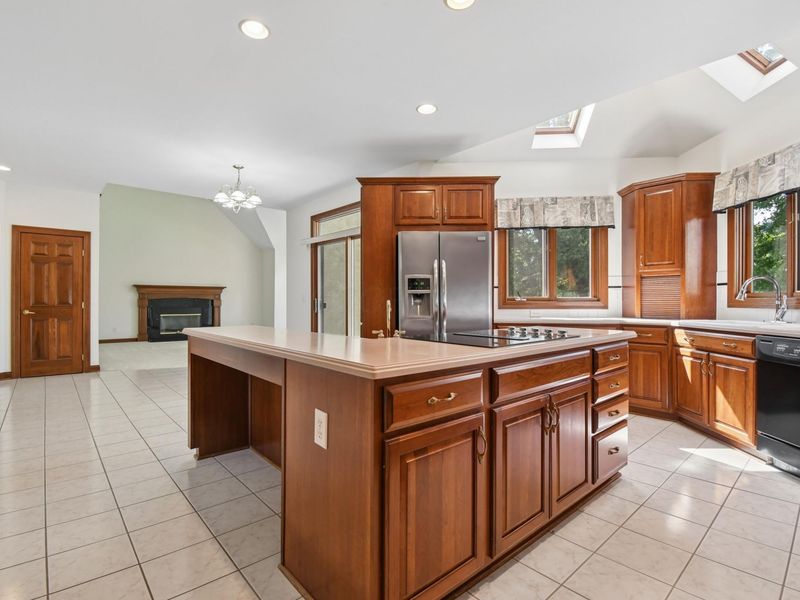 1215 Poppy Hills Drive, Blacklick, OH 43004 Photo 15