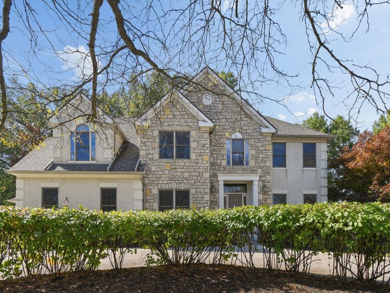 1215 Poppy Hills Drive, Blacklick, OH 43004 Photo 2