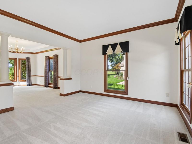 1215 Poppy Hills Drive, Blacklick, OH 43004 Photo 9