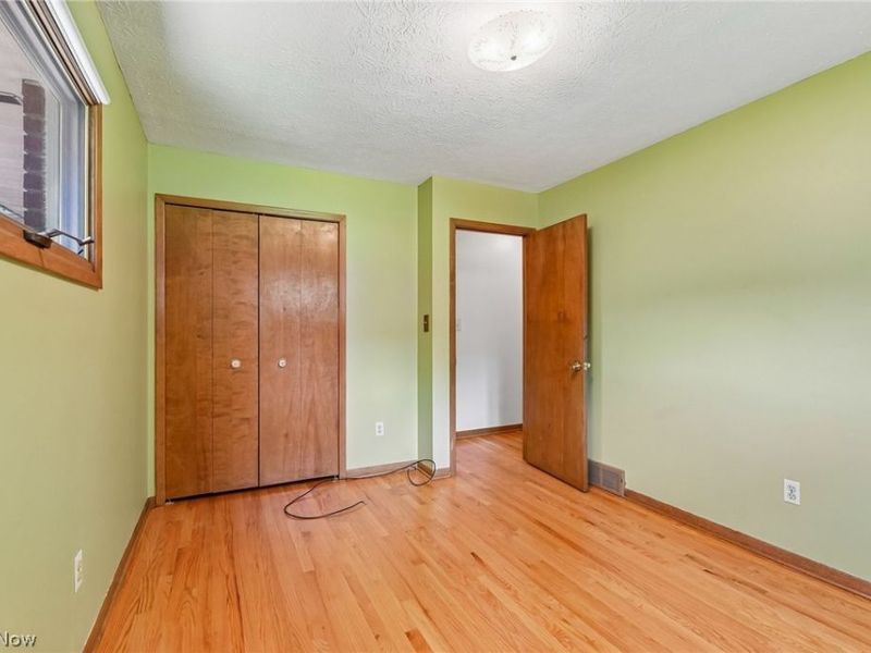 966 Primrose Drive, Seven Hills, OH 44131 Photo 14