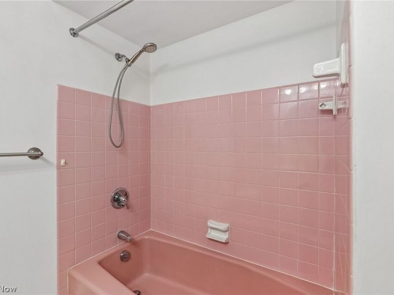 966 Primrose Drive, Seven Hills, OH 44131 Photo 21