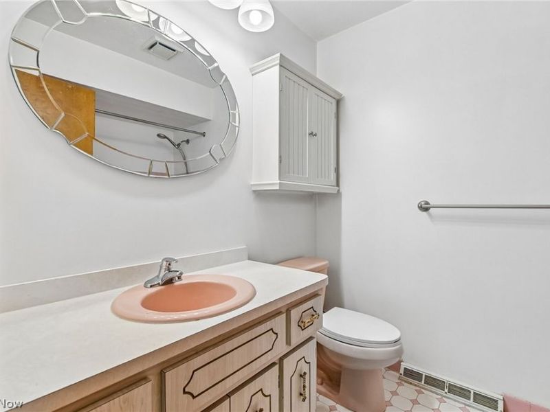 966 Primrose Drive, Seven Hills, OH 44131 Photo 22