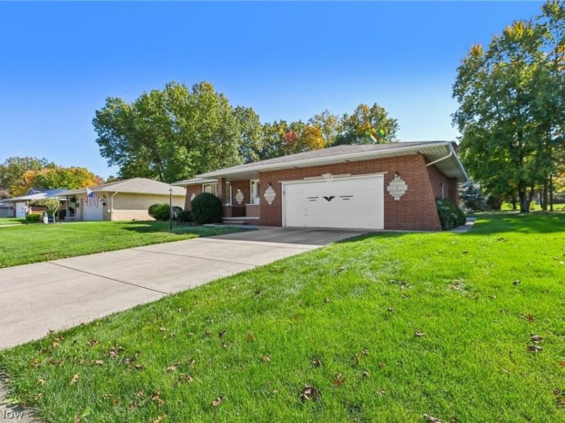 966 Primrose Drive, Seven Hills, OH 44131 Photo 3