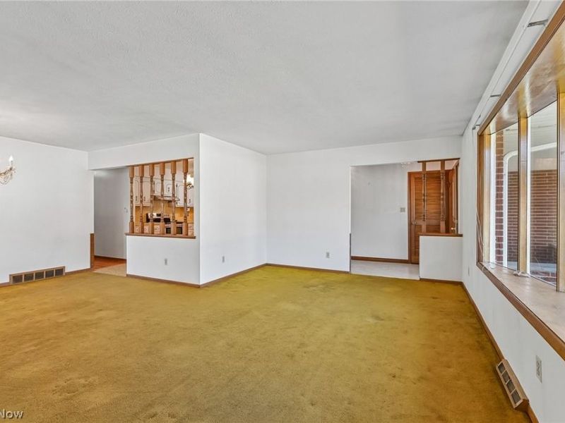 966 Primrose Drive, Seven Hills, OH 44131 Photo 7
