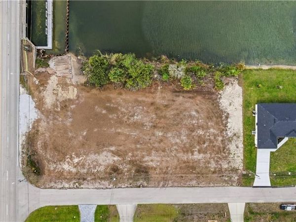 1525 NW 17th ST , CAPE CORAL, FL 33993