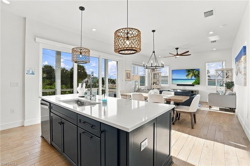 118 Fairweather Ln, Fort Myers Beach, FL 33931 Photo