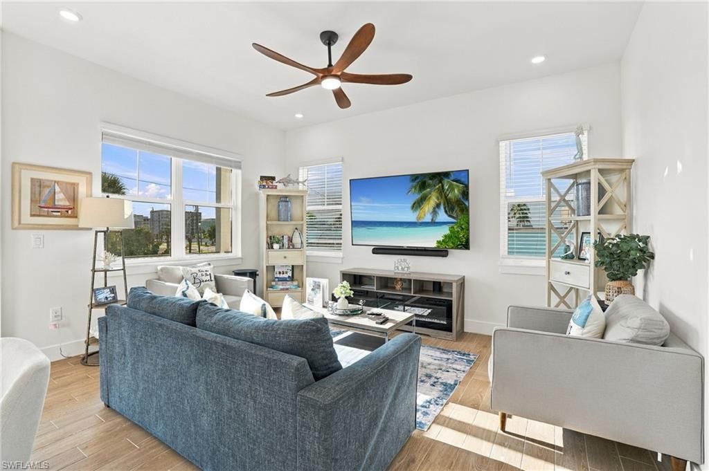 118 Fairweather Ln, Fort Myers Beach, FL 33931 Photo