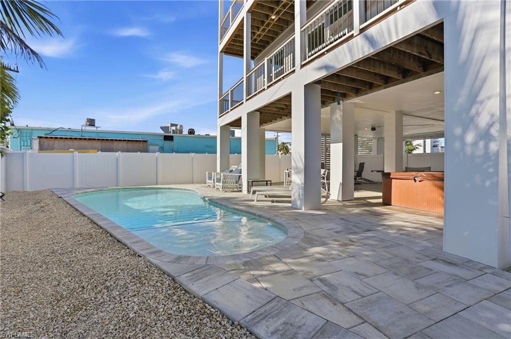 118 Fairweather Ln, Fort Myers Beach, FL 33931 Photo
