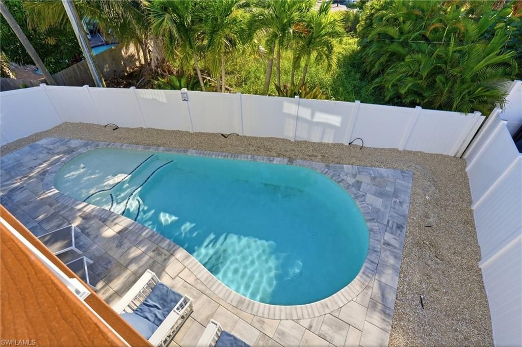 118 Fairweather Ln, Fort Myers Beach, FL 33931 Photo