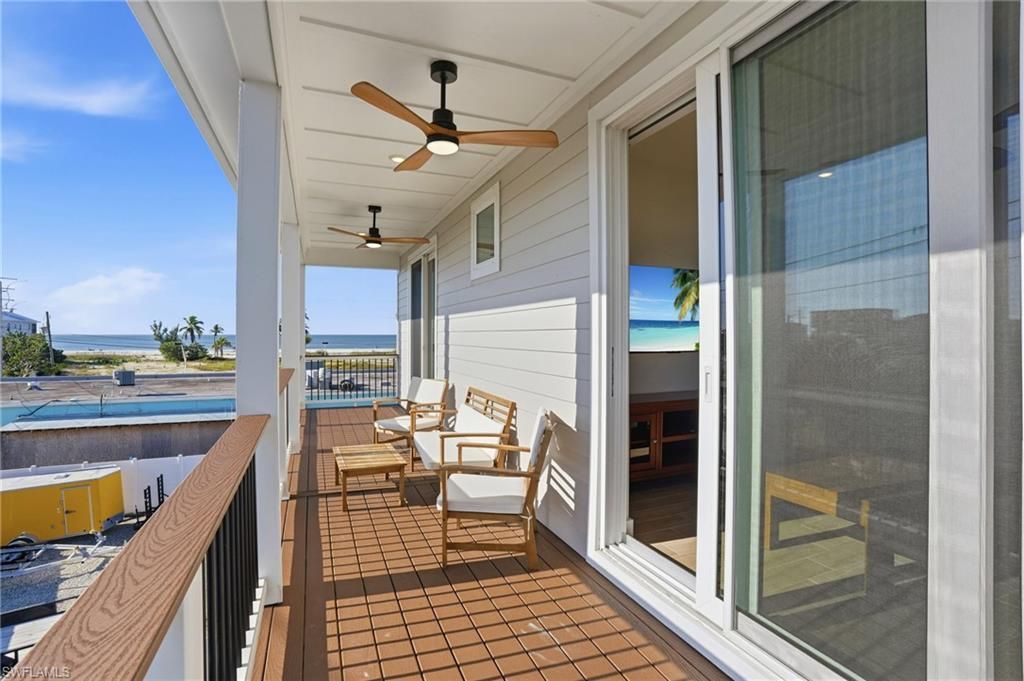 118 Fairweather Ln, Fort Myers Beach, FL 33931 Photo