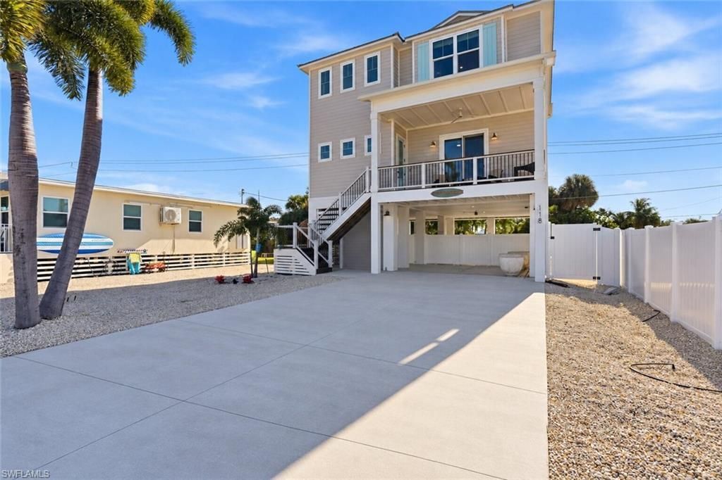 118 Fairweather Ln, Fort Myers Beach, FL 33931 Photo