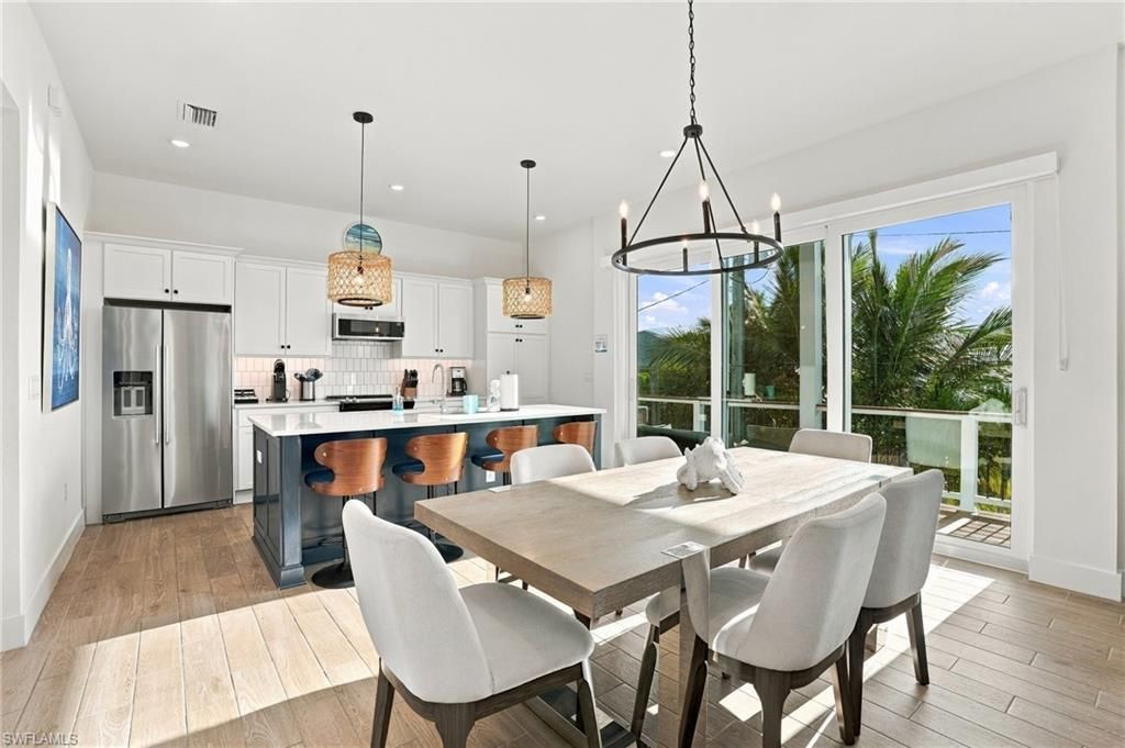 118 Fairweather Ln, Fort Myers Beach, FL 33931 Photo