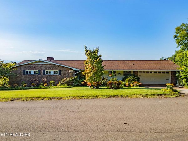 524 View Park Drive , Knoxville, TN 37920