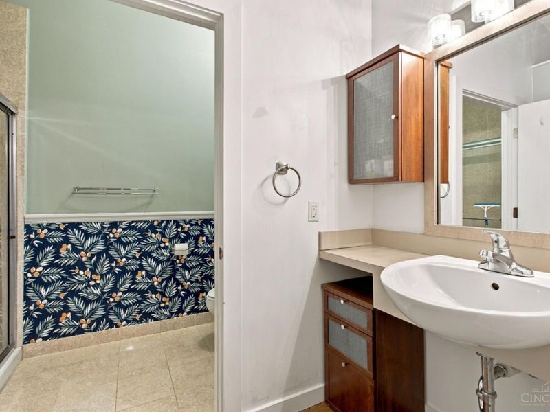 1150 Vine Street, Unit 27, Cincinnati, OH 45202 Photo 23