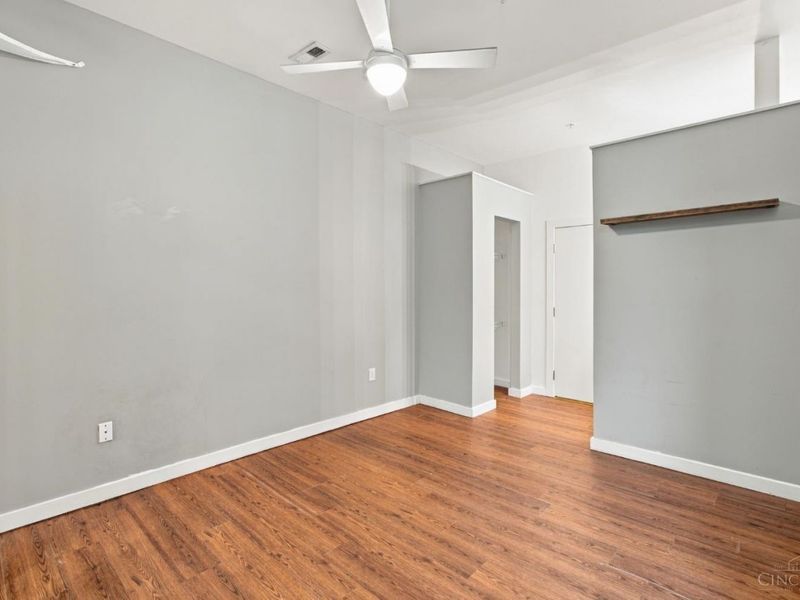 1150 Vine Street, Unit 27, Cincinnati, OH 45202 Photo 33