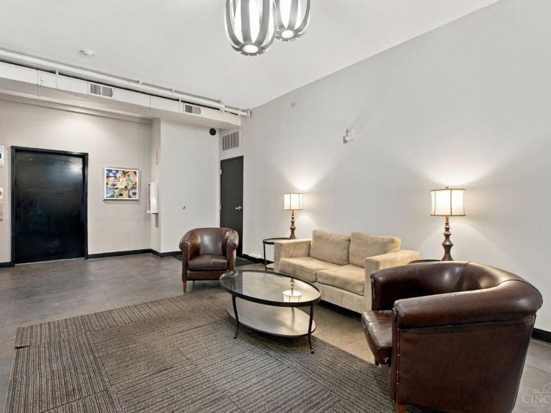 1150 Vine Street, Unit 27, Cincinnati, OH 45202 Photo 5