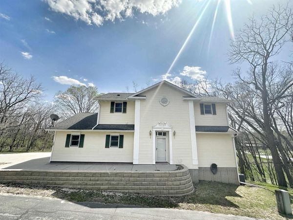 707 Linn Street, Decorah, IA 52101
