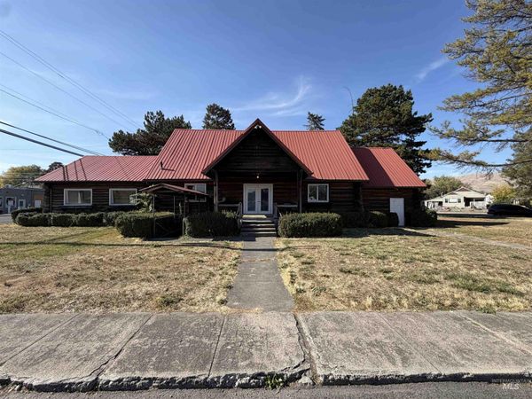 744 7th St., Clarkston, WA 99403