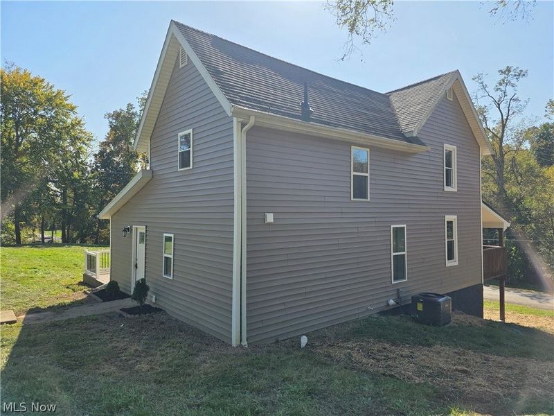 5350 E Sparta Avenue SE, East Sparta, OH 44626 Photo 2