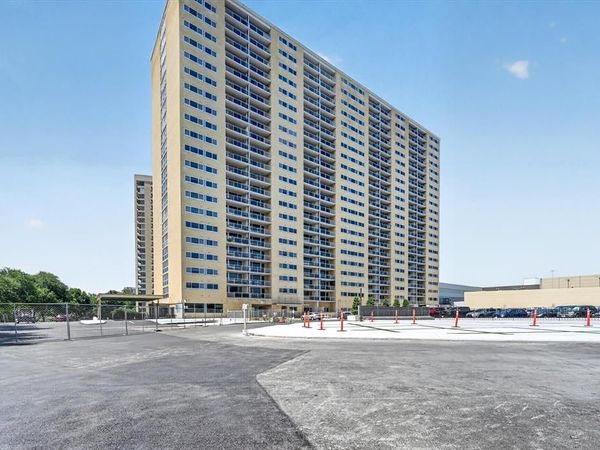 3883 Turtle Creek Boulevard, Unit 914, Dallas, TX 75219