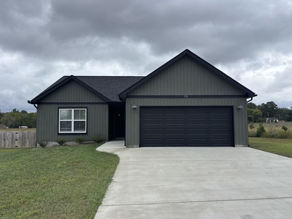 559 Herman Dr , Clarksville, TN 37042