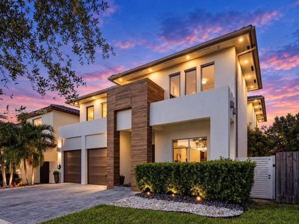 15215 SW 176th Ln , Miami, FL 33187