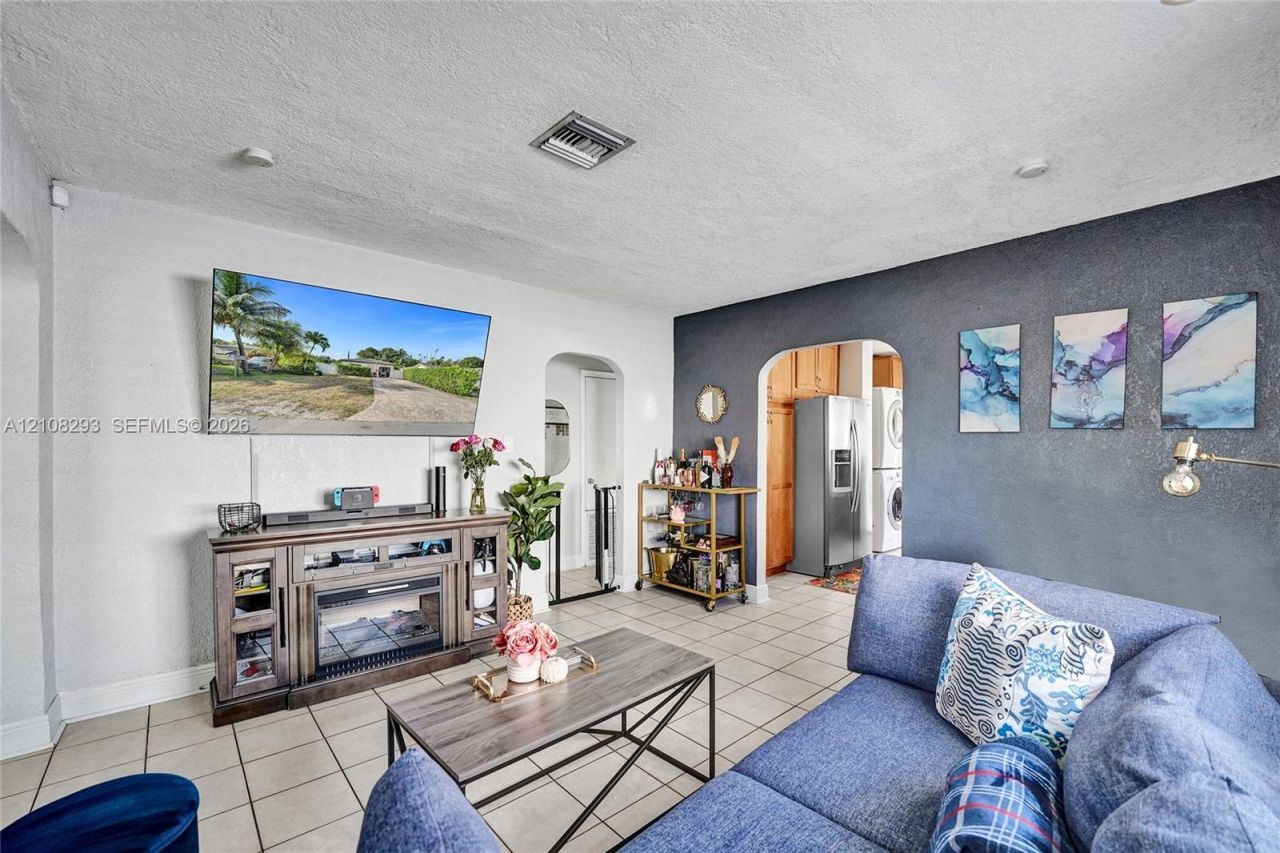 2826 Dewey St , Hollywood, FL 33020 Photo