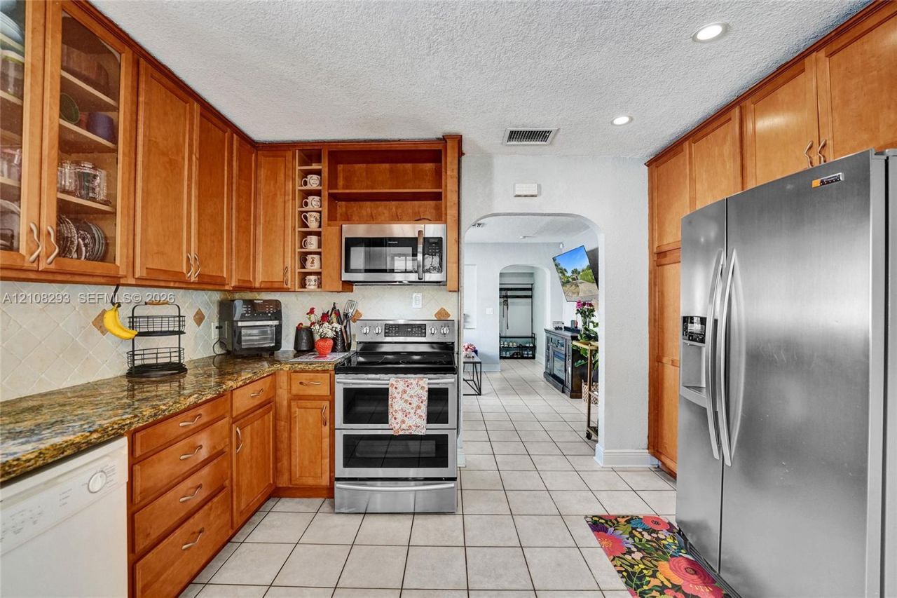 2826 Dewey St , Hollywood, FL 33020 Photo