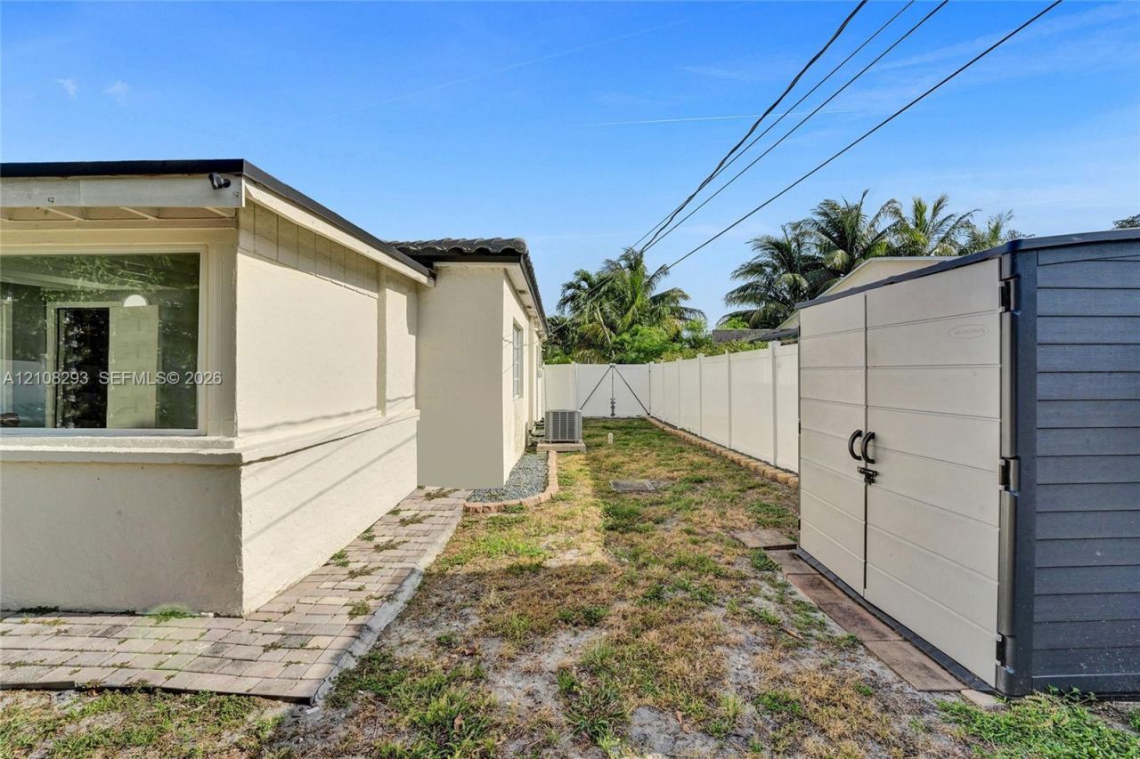 2826 Dewey St , Hollywood, FL 33020 Photo