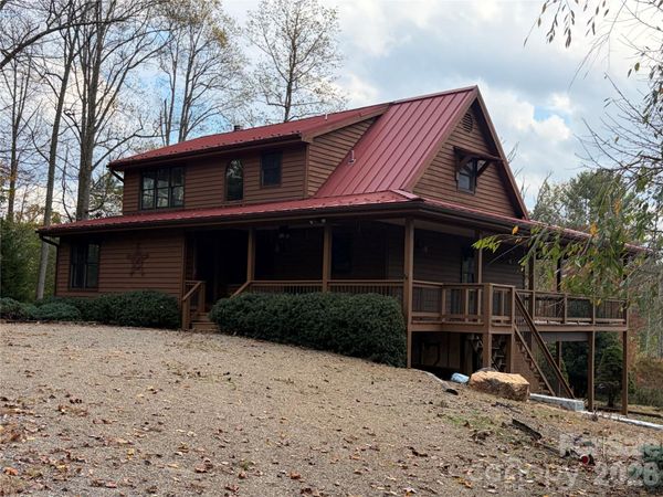 60 Splendor Drive, Green Mountain, NC 28740