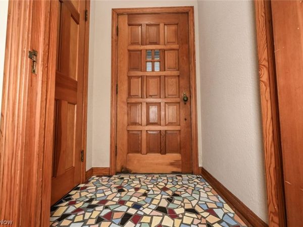 19251 Naumann Avenue , Euclid, OH 44119