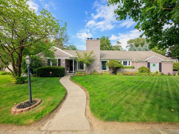 290 Stephens Road , Grosse Pointe Farms, Mi 48236