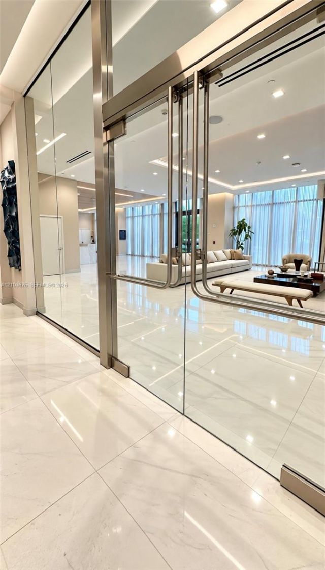 1170 E Hallandale Beach Blvd, Unit 305, Hallandale Beach, FL 33009 Photo