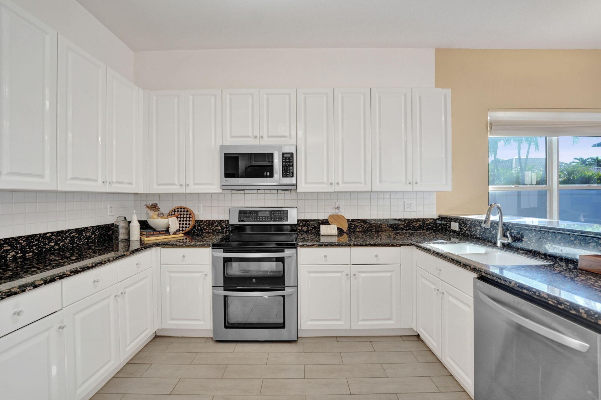 16748 NW 15th Street, Pembroke Pines, FL 33028 Photo