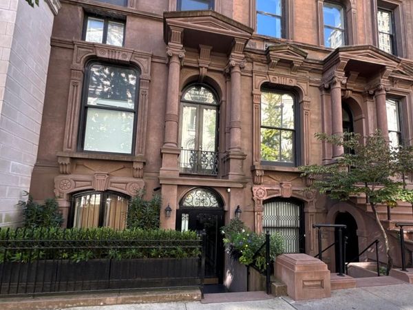 18 E 63rd Street , Unit 1, New York (Manhattan), NY 10065