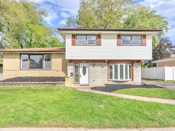 17061 Evans Drive , South Holland, IL 60473
