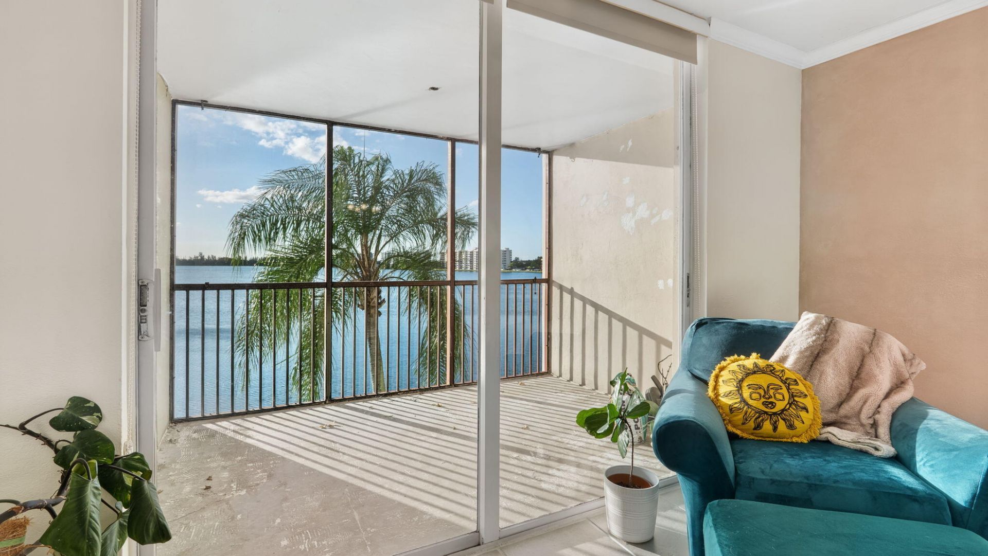 110 Lake Emerald Drive, Unit 303, Oakland Park, FL 33309 Photo
