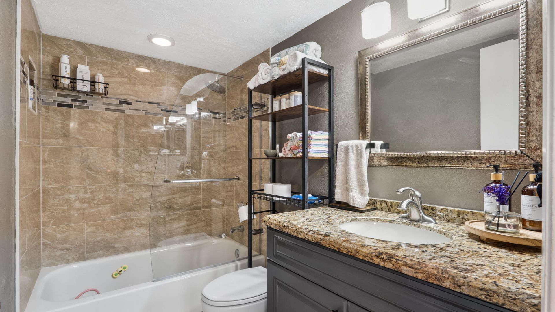 110 Lake Emerald Drive, Unit 303, Oakland Park, FL 33309 Photo