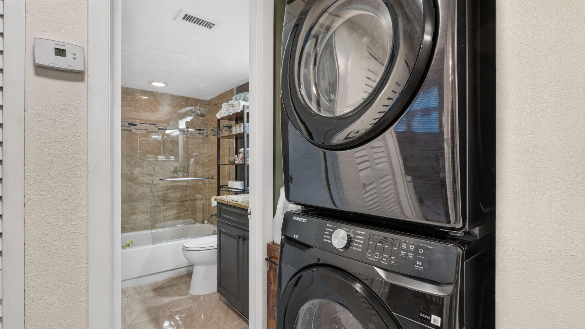 110 Lake Emerald Drive, Unit 303, Oakland Park, FL 33309 Photo