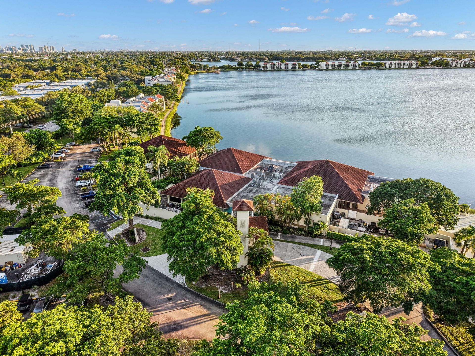 110 Lake Emerald Drive, Unit 303, Oakland Park, FL 33309 Photo
