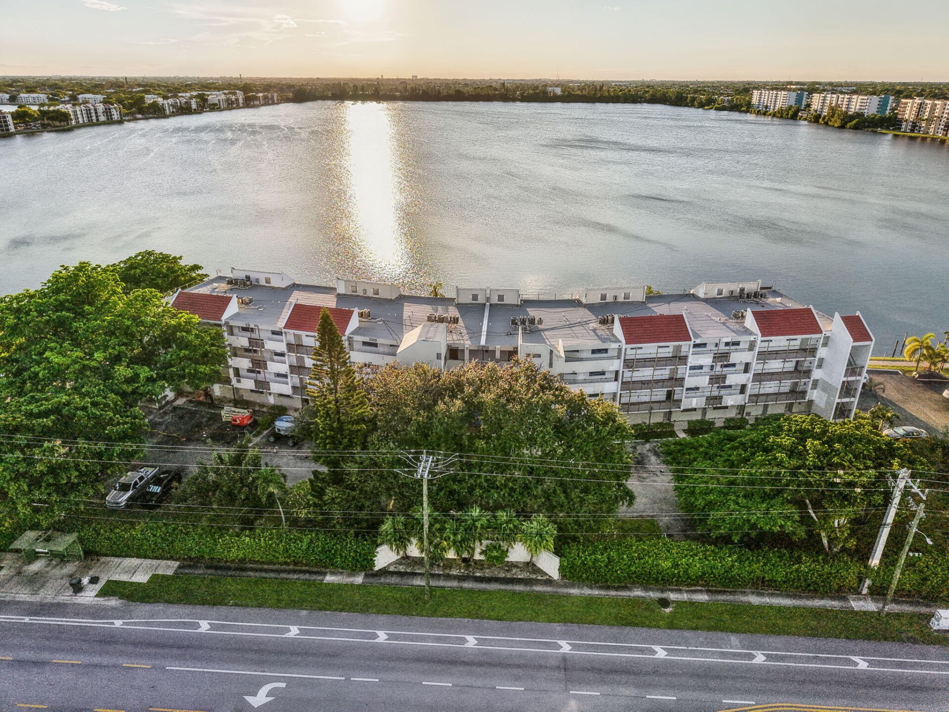 110 Lake Emerald Drive, Unit 303, Oakland Park, FL 33309 Photo